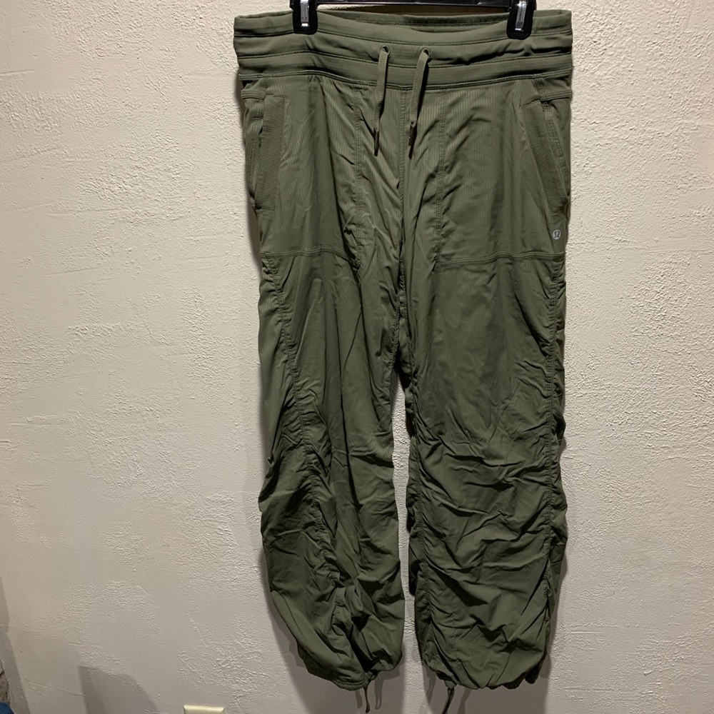 Lululemon lined Studio pant, Sz 10